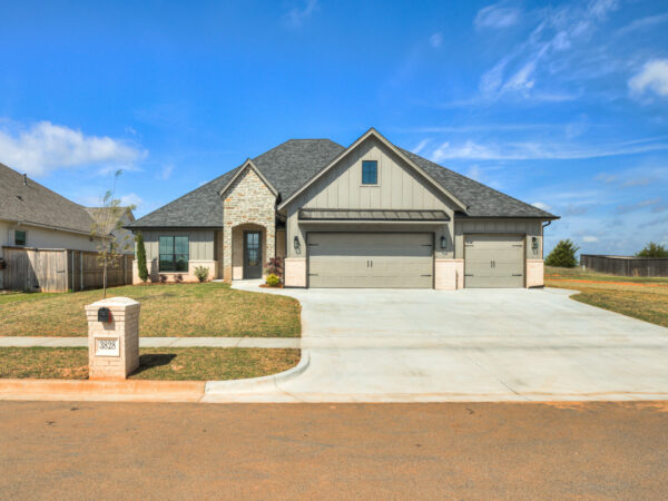 home exterior, exterior design, new construction, home for sale, homes in Norman, Norman OK